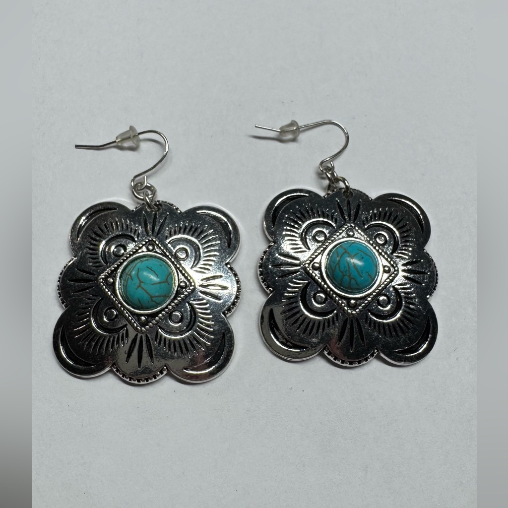 Justin- Turquoise And Silver Floral Earrings